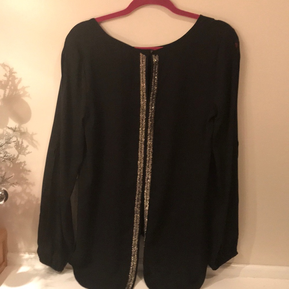 detail back flowy blouse with cut out sleeve